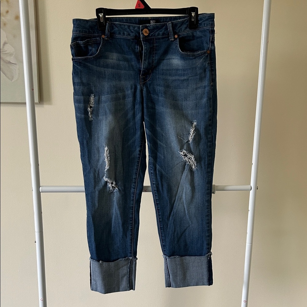 Women's Distressed Cropped Blue Jeans